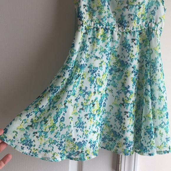 Girls 👗 - Picture 2 of 5